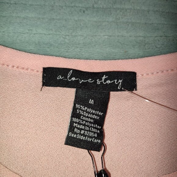 NEW - A Love Story Top Blouse Bridal Rose Pink Size M Roses on Sleeve Shirt - Picture 5 of 13